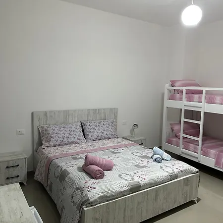 Restorant Anxhelo בית הארחה *